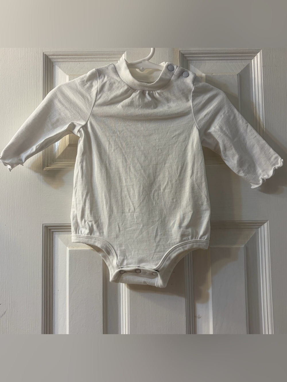 Starting Out Classic Basic White Long Sleeve Mock Turtleneck Bodysuit Size 6M